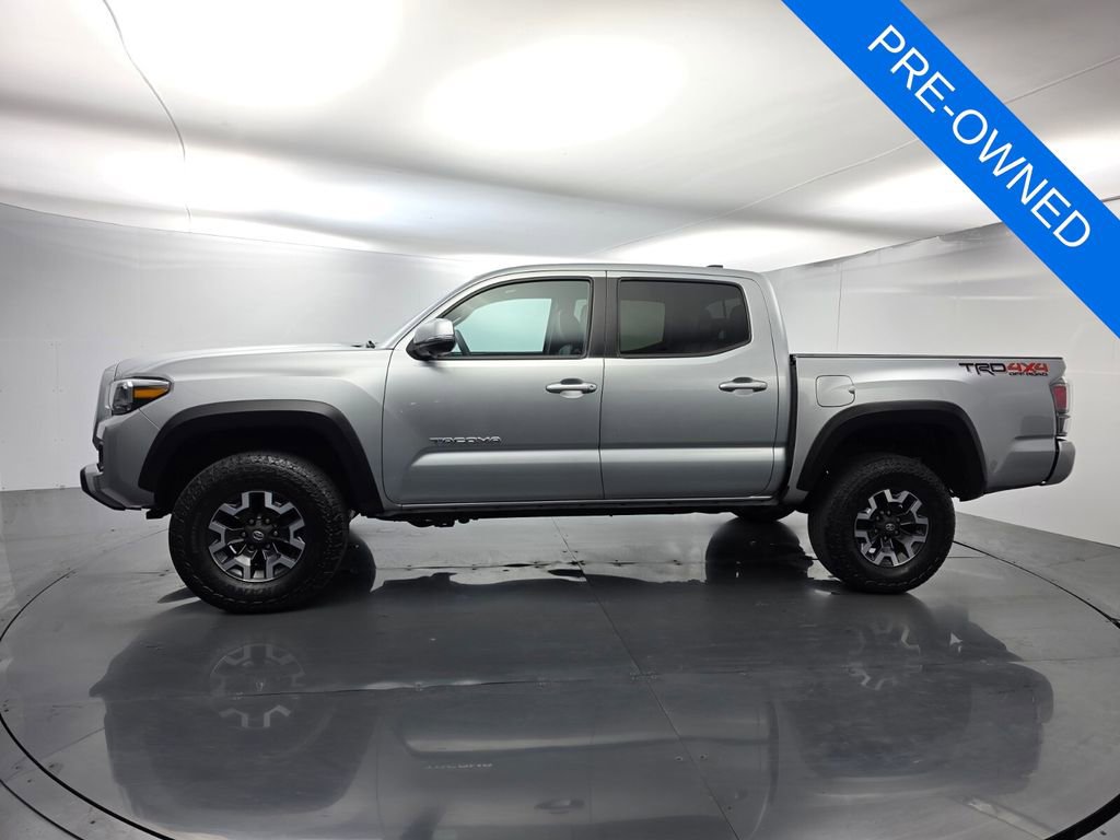 Used 2023 Toyota Tacoma TRD Off-Road w/ TRD Premium Off Road Package AWD/4WD image 3