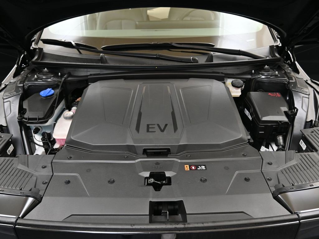 New 2025 Hyundai Ioniq 5 SEL image 9
