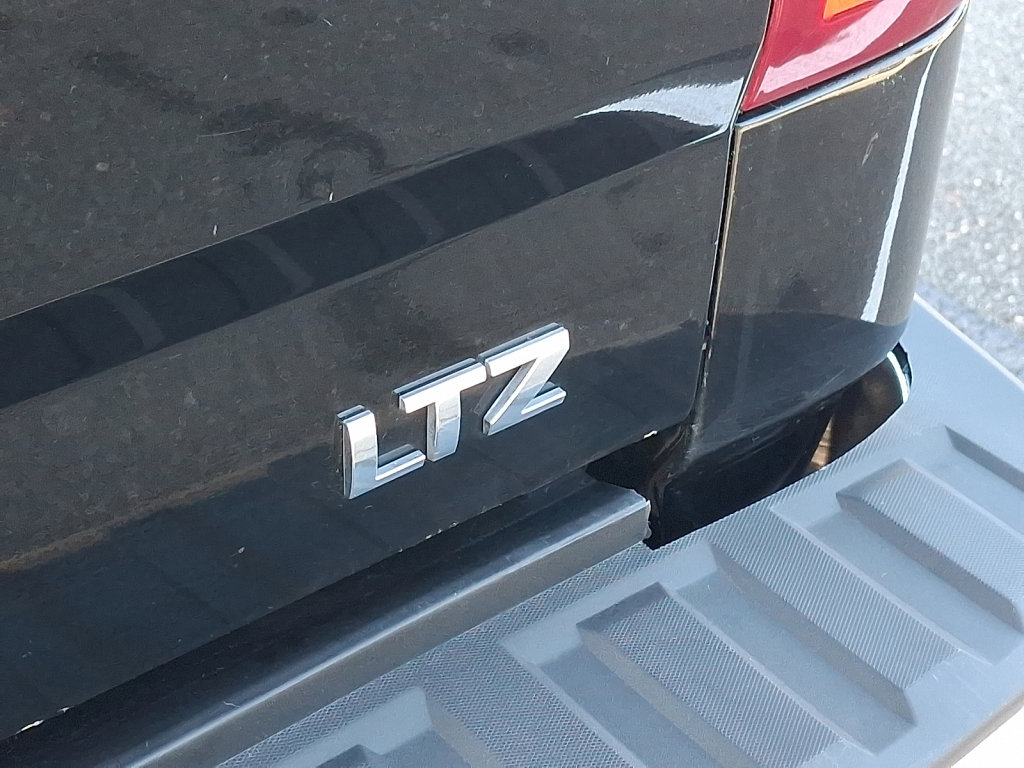 Used 2018 Chevrolet Silverado 1500 LTZ image 17