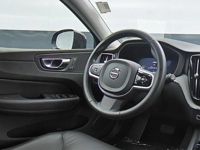 Used 2025 Volvo XC60 B5 Plus AWD/4WD image 16