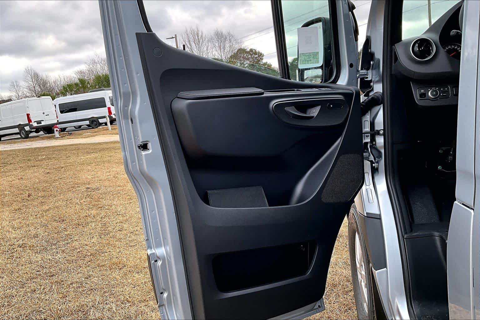 Used 2026 Mercedes-Benz Sprinter 2500 image 13