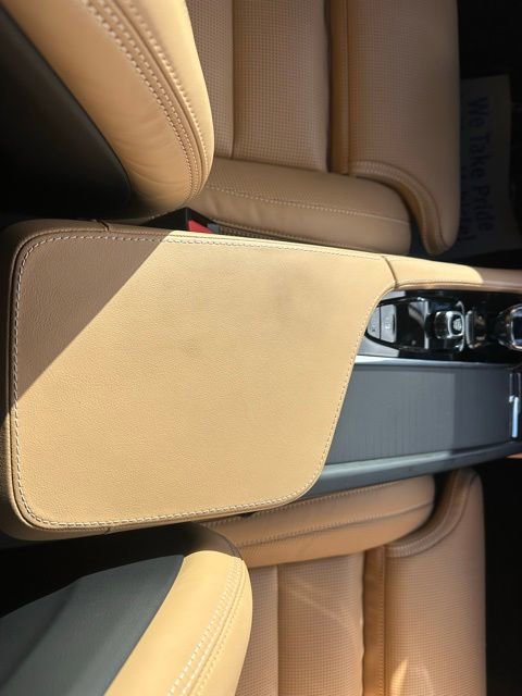 Used 2025 Volvo XC90 B6 Ultra w/ Protection Package image 55