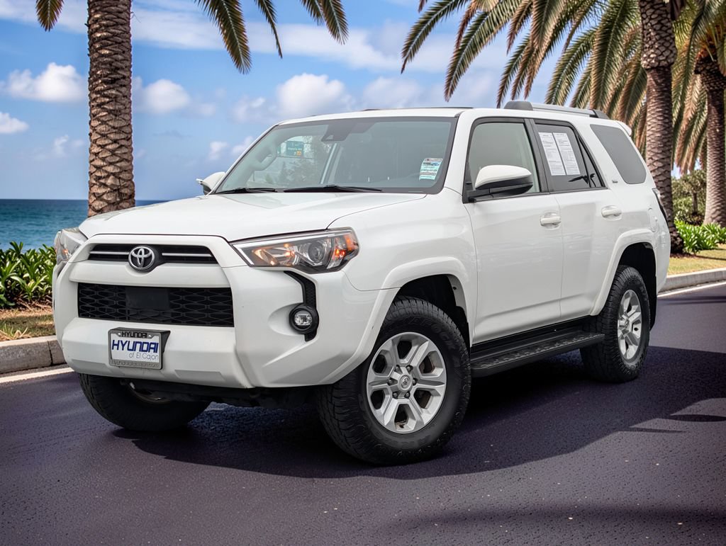Used 2022 Toyota 4Runner SR5 AWD/4WD image 2
