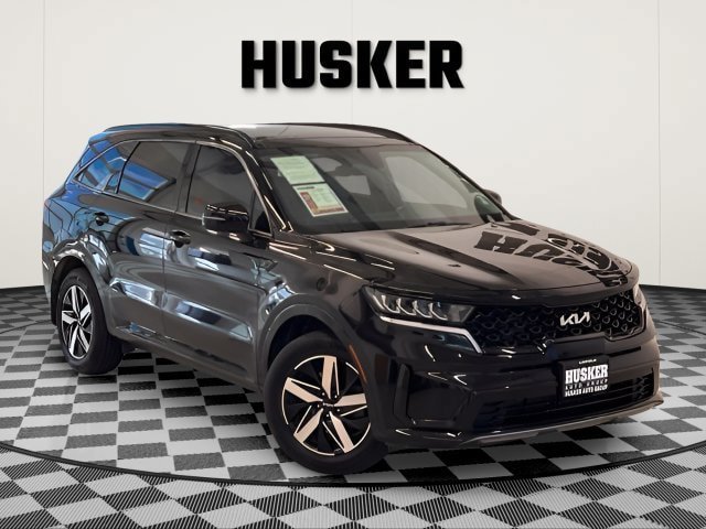 Used 2022 Kia Sorento S w/ Panoramic Sunroof Package
