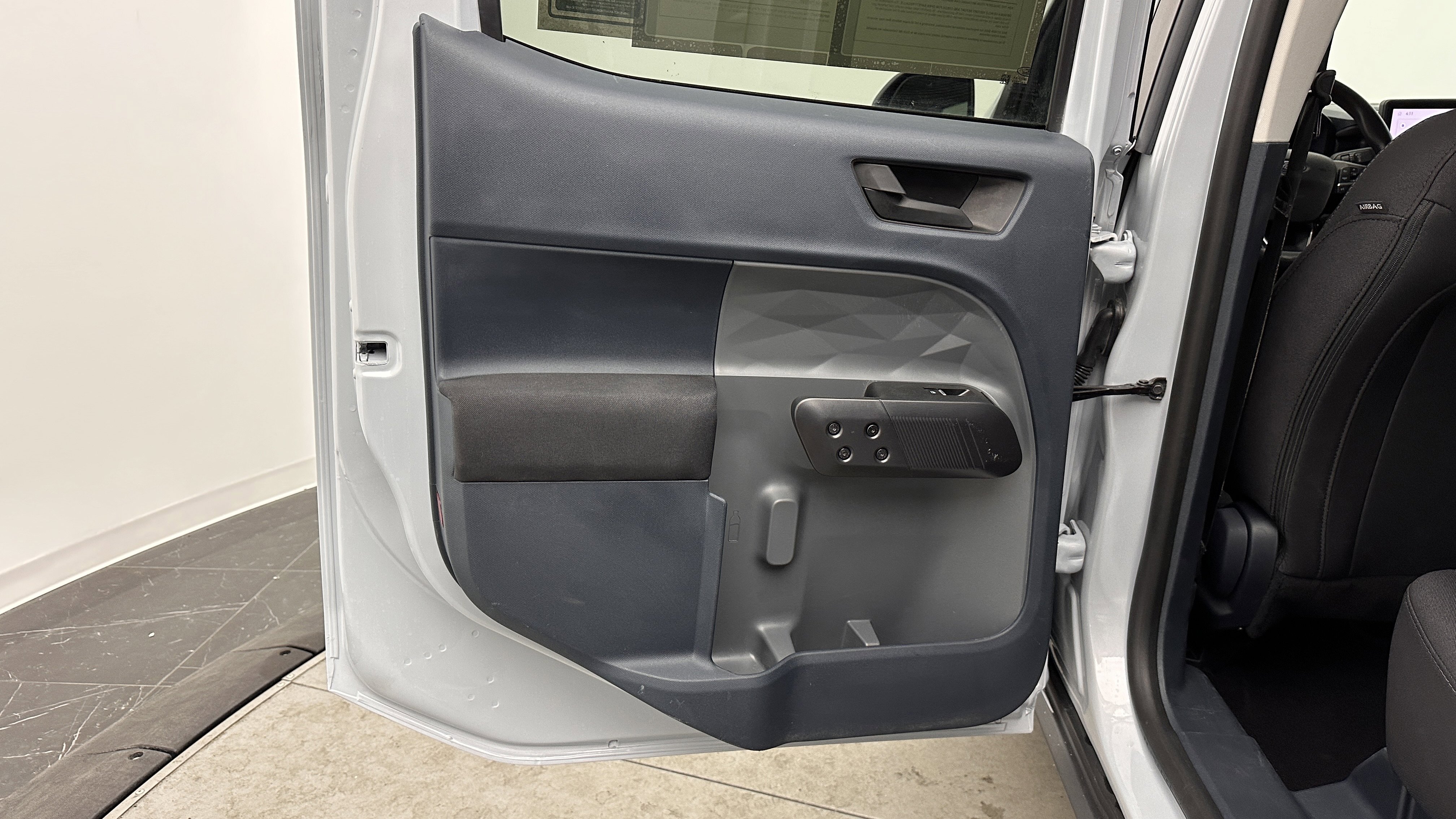 Used 2025 Ford Maverick XL FWD image 21
