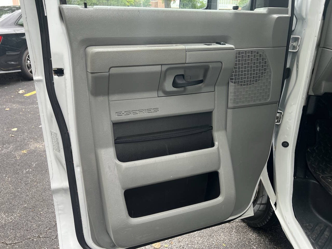 Used 2016 Ford E-350 and Econoline 350 Super Duty w/ Power Windows & Locks Group RWD image 16