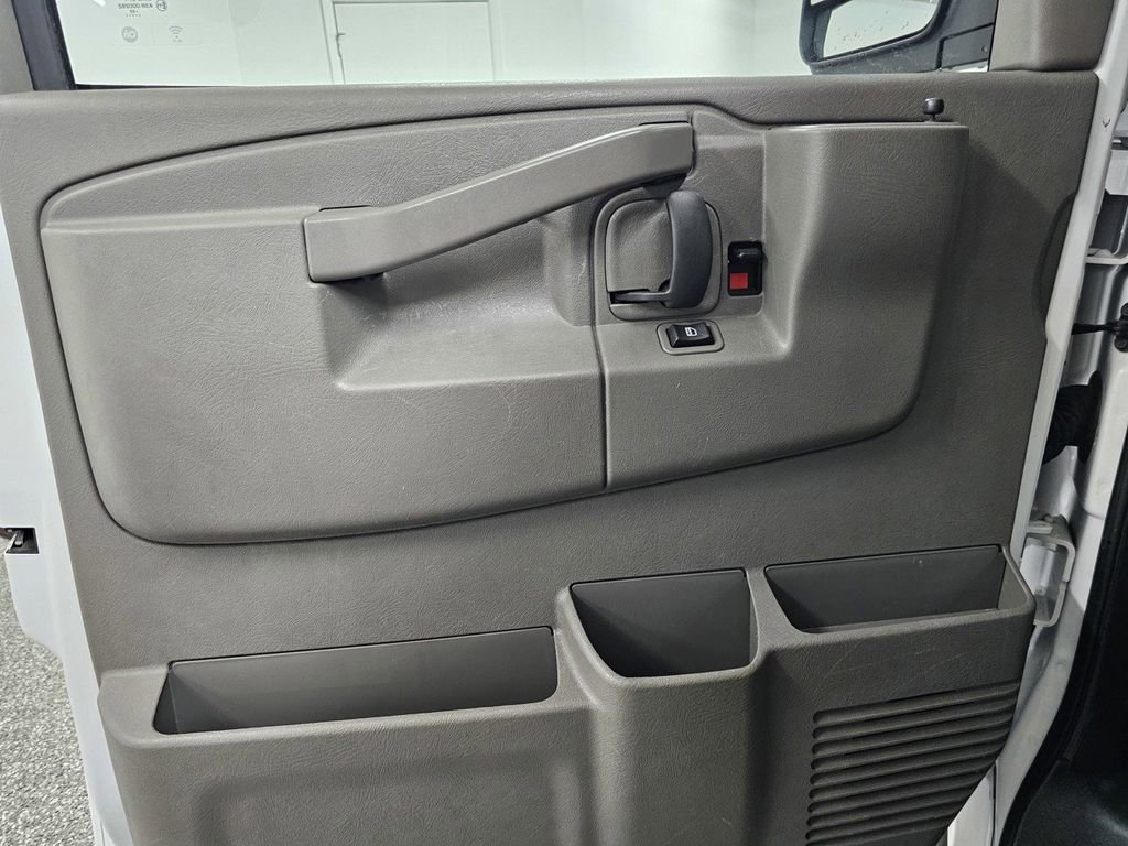 Used 2023 Chevrolet Express 3500 LS RWD image 12