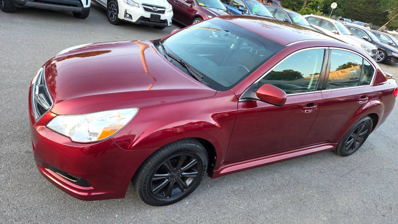 Used 2010 Subaru Legacy 2.5i Premium AWD/4WD image 5