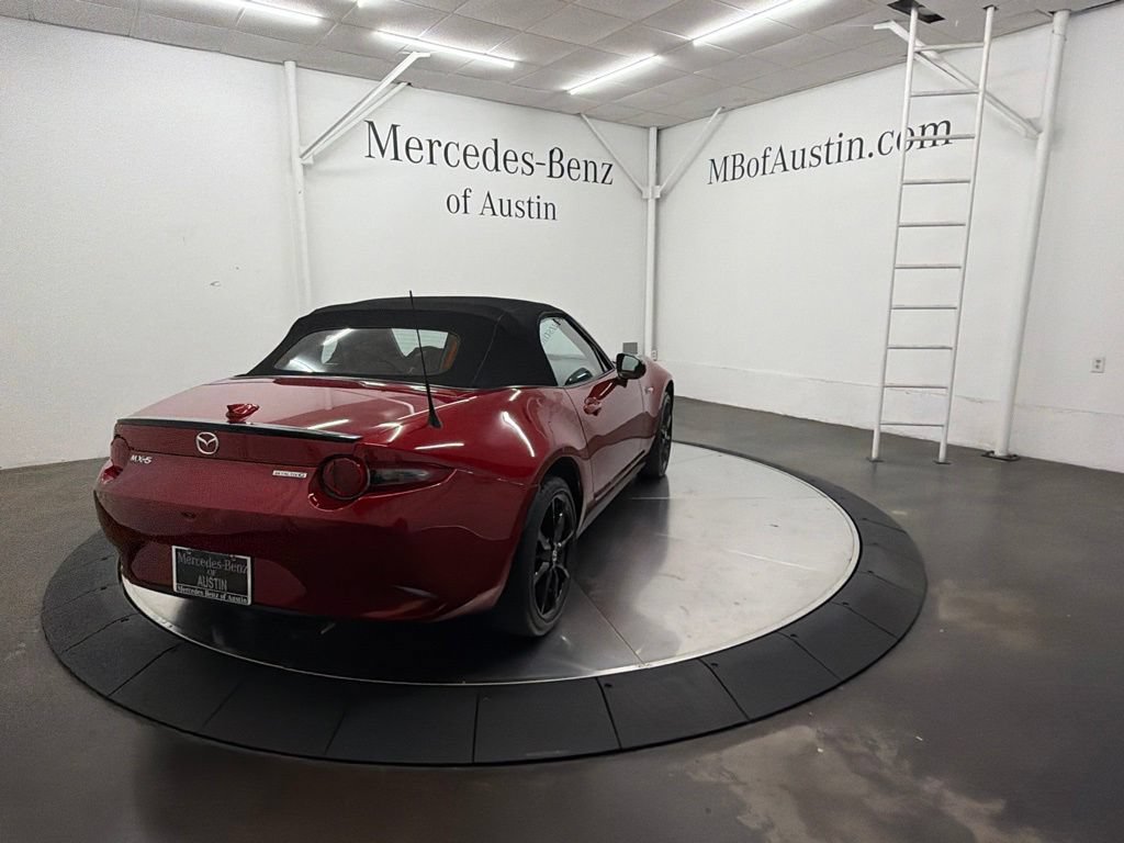 Used 2021 MAZDA MX-5 Miata Club RWD image 7