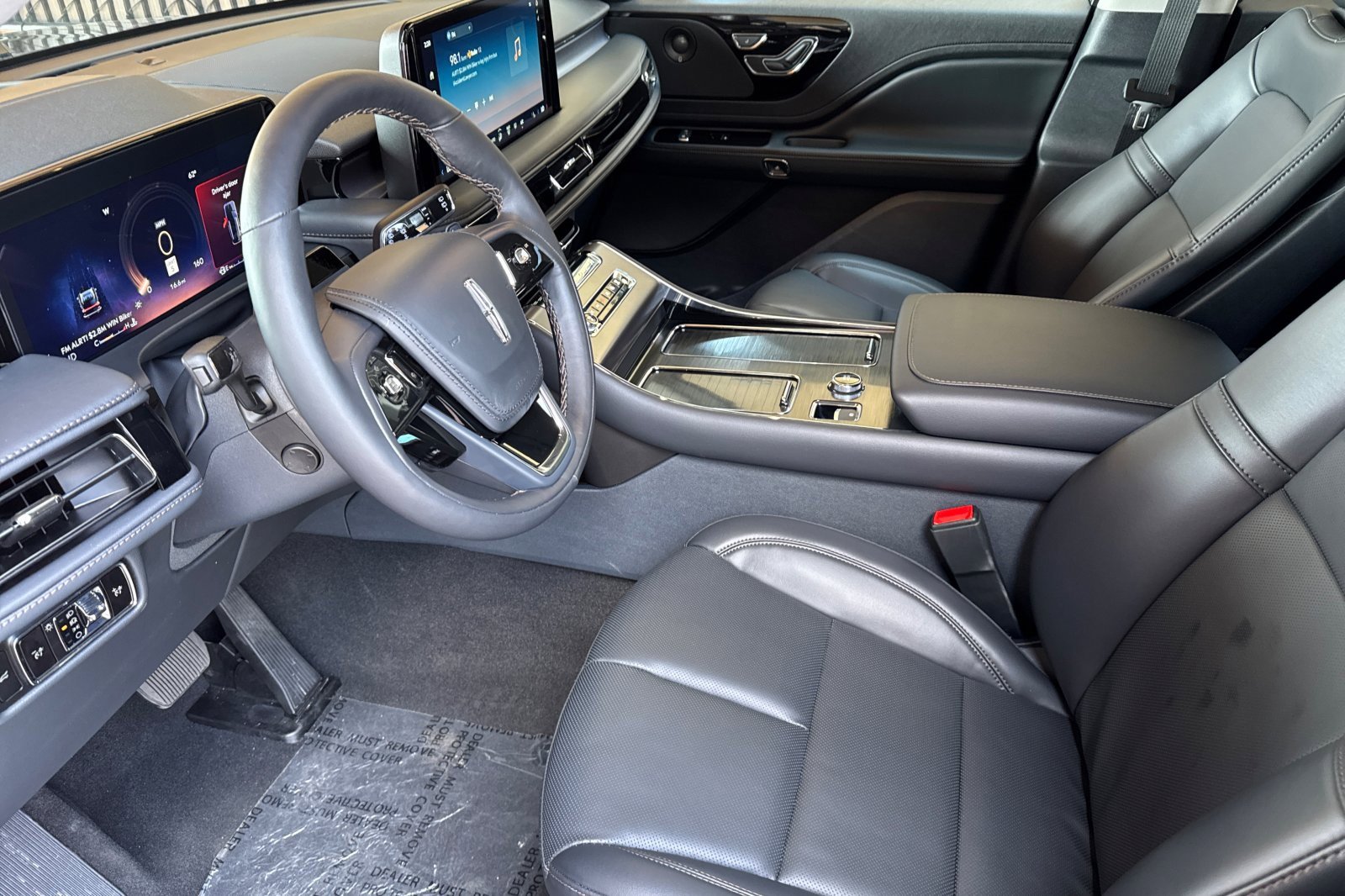 New 2025 Lincoln Aviator 2WD w/ Equipment Group 101A image 9