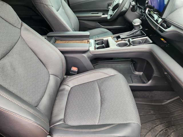 New 2026 Toyota Sienna Platinum image 12