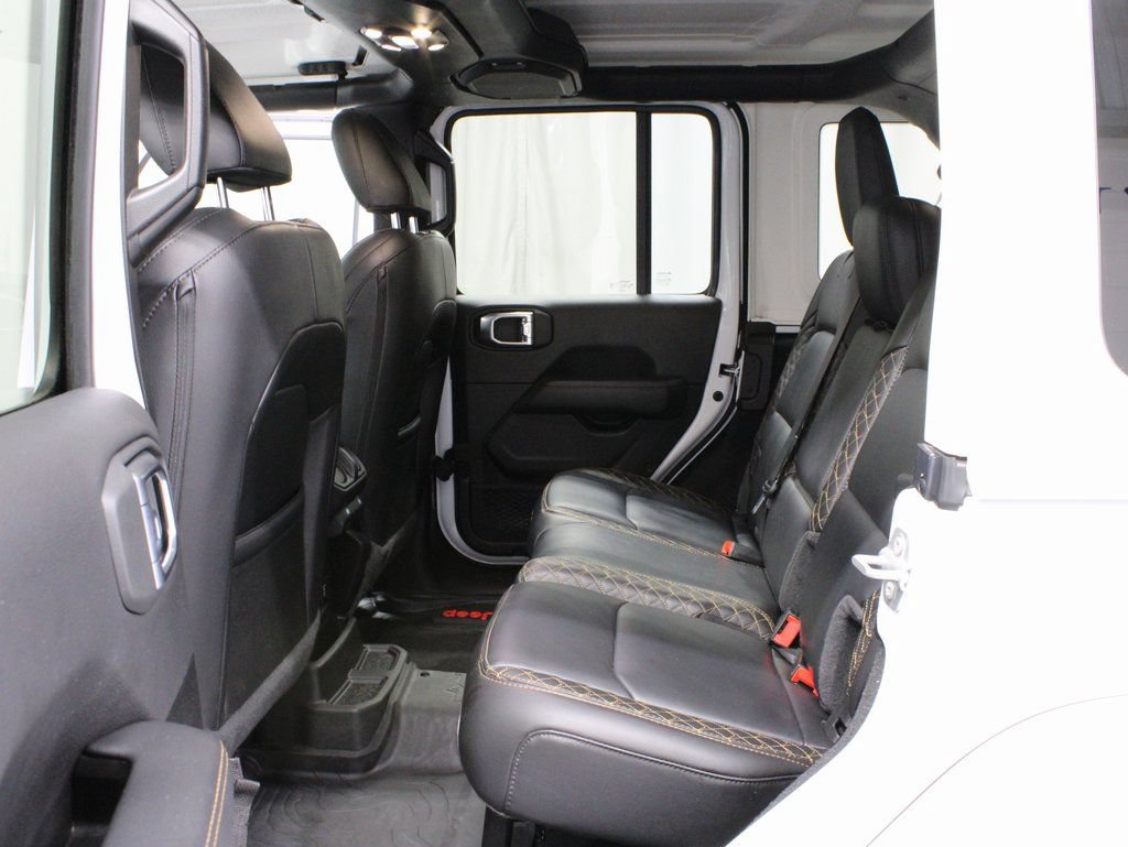 Used 2023 Jeep Wrangler Unlimited Sahara AWD/4WD image 10