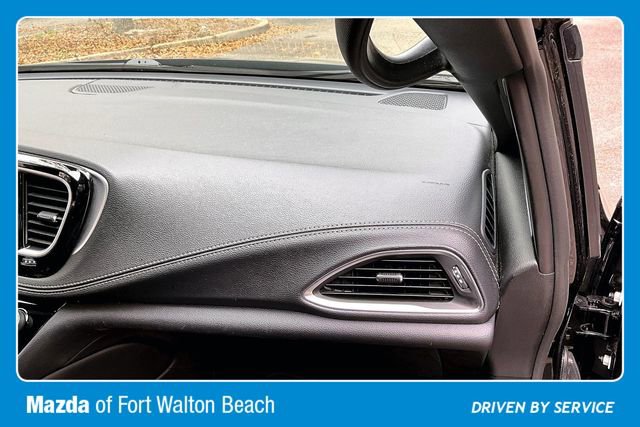 Used 2025 Chrysler Pacifica Limited image 23