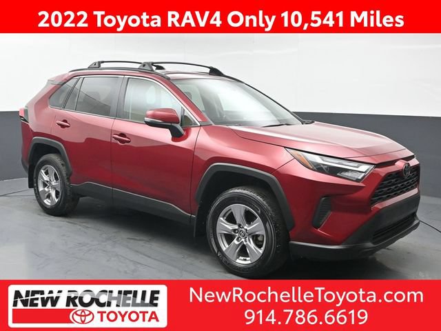 Certified 2022 Toyota RAV4 XLE AWD/4WD image 1