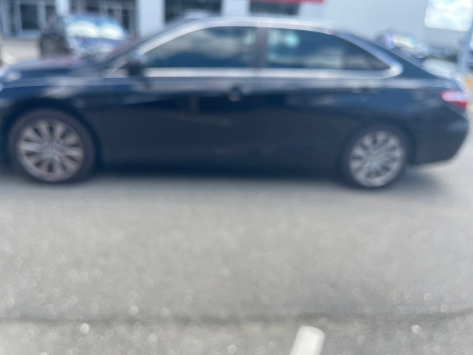 Used 2015 Toyota Camry XLE w/ Moonroof Package FWD image 15
