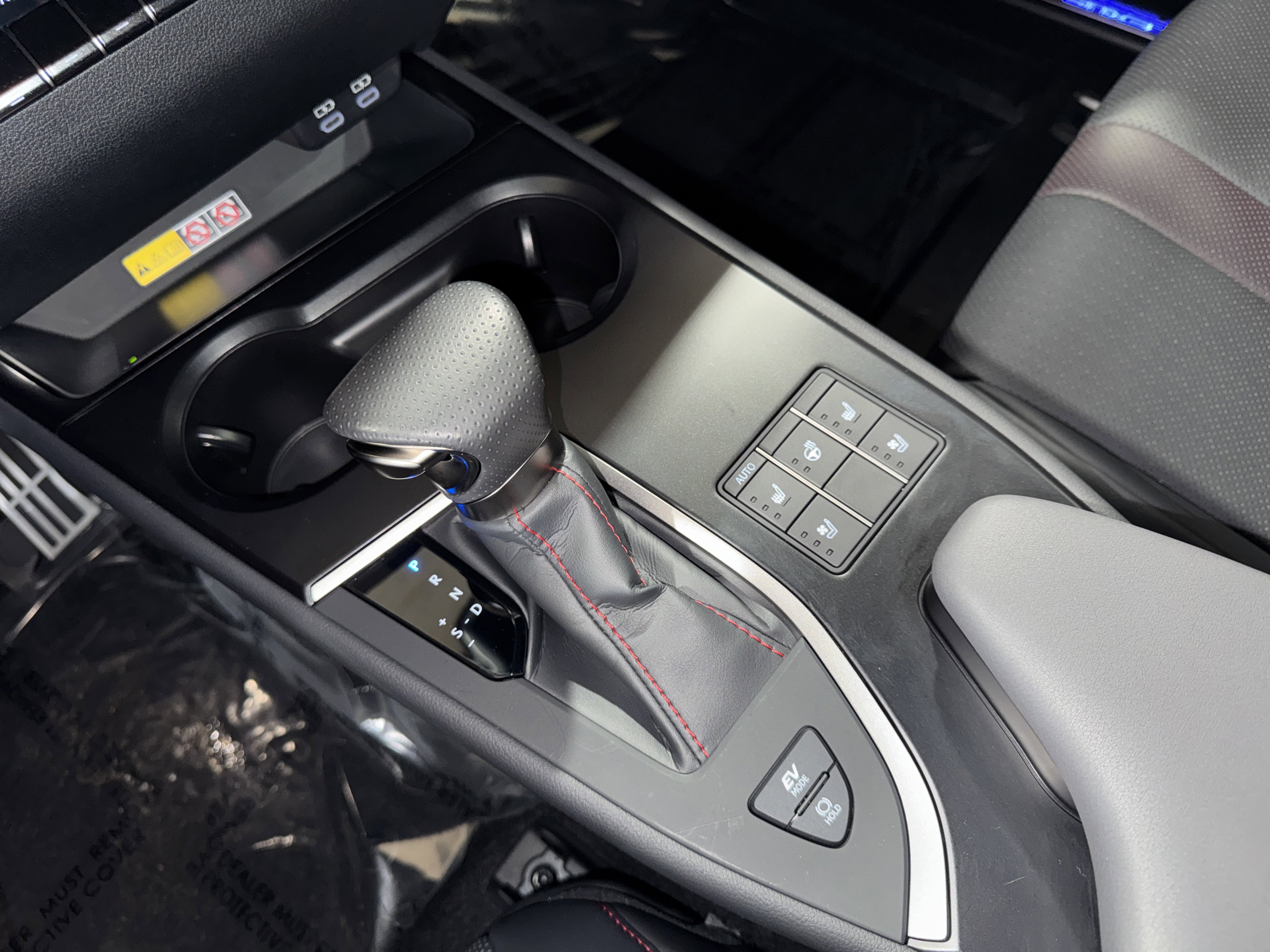 Used 2024 Lexus UX 250h F Sport image 28