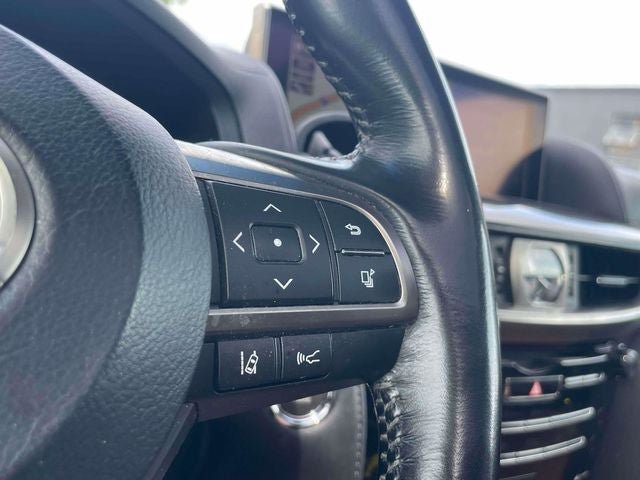 Used 2016 Lexus LX 570 4WD w/ Luxury Package image 25