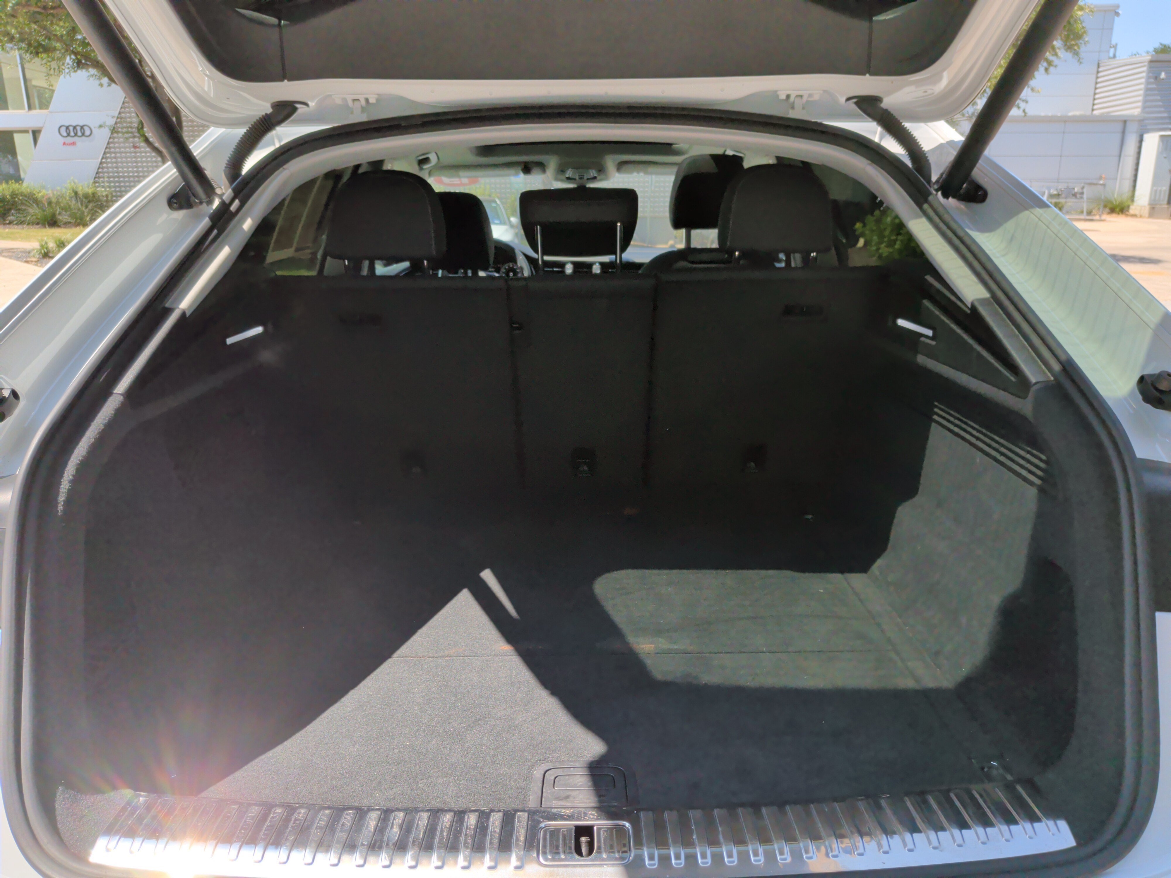 Used 2019 Audi Q8 Premium Plus AWD/4WD image 33