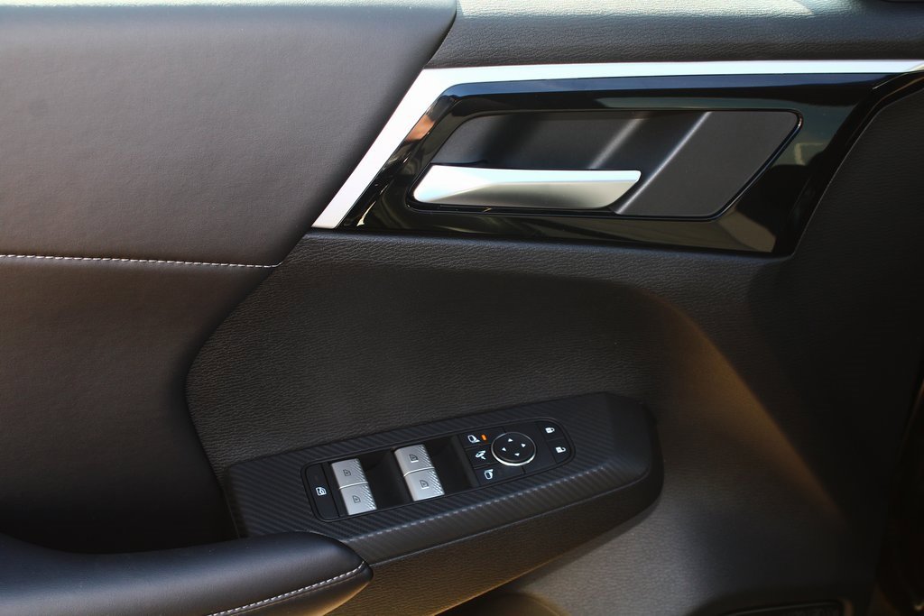 New 2026 Mitsubishi Outlander SE image 14