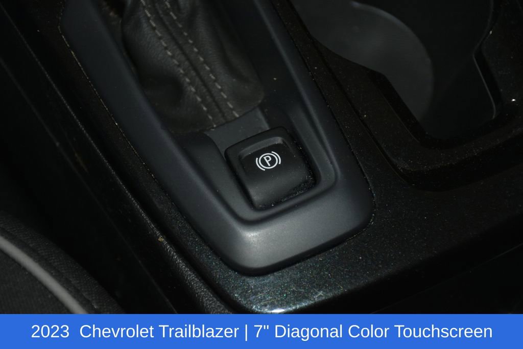 Used 2023 Chevrolet TrailBlazer LT FWD image 25