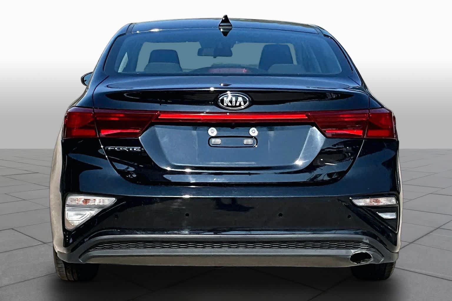 Used 2021 Kia Forte LXS FWD image 5