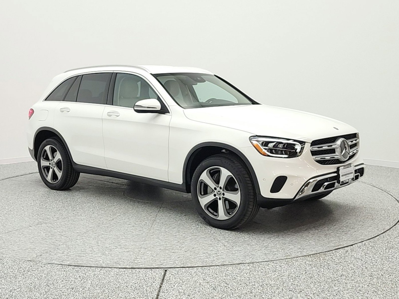Used 2022 Mercedes-Benz GLC 300 image 3