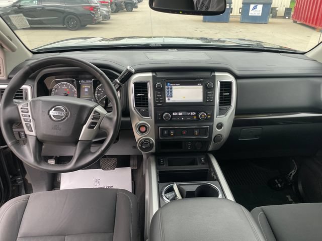 Used 2018 Nissan Titan SV w/ SV Convenience Package AWD/4WD image 22