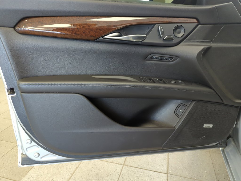 Used 2019 Cadillac CT6 Luxury w/ Driver Awareness Package AWD/4WD image 12