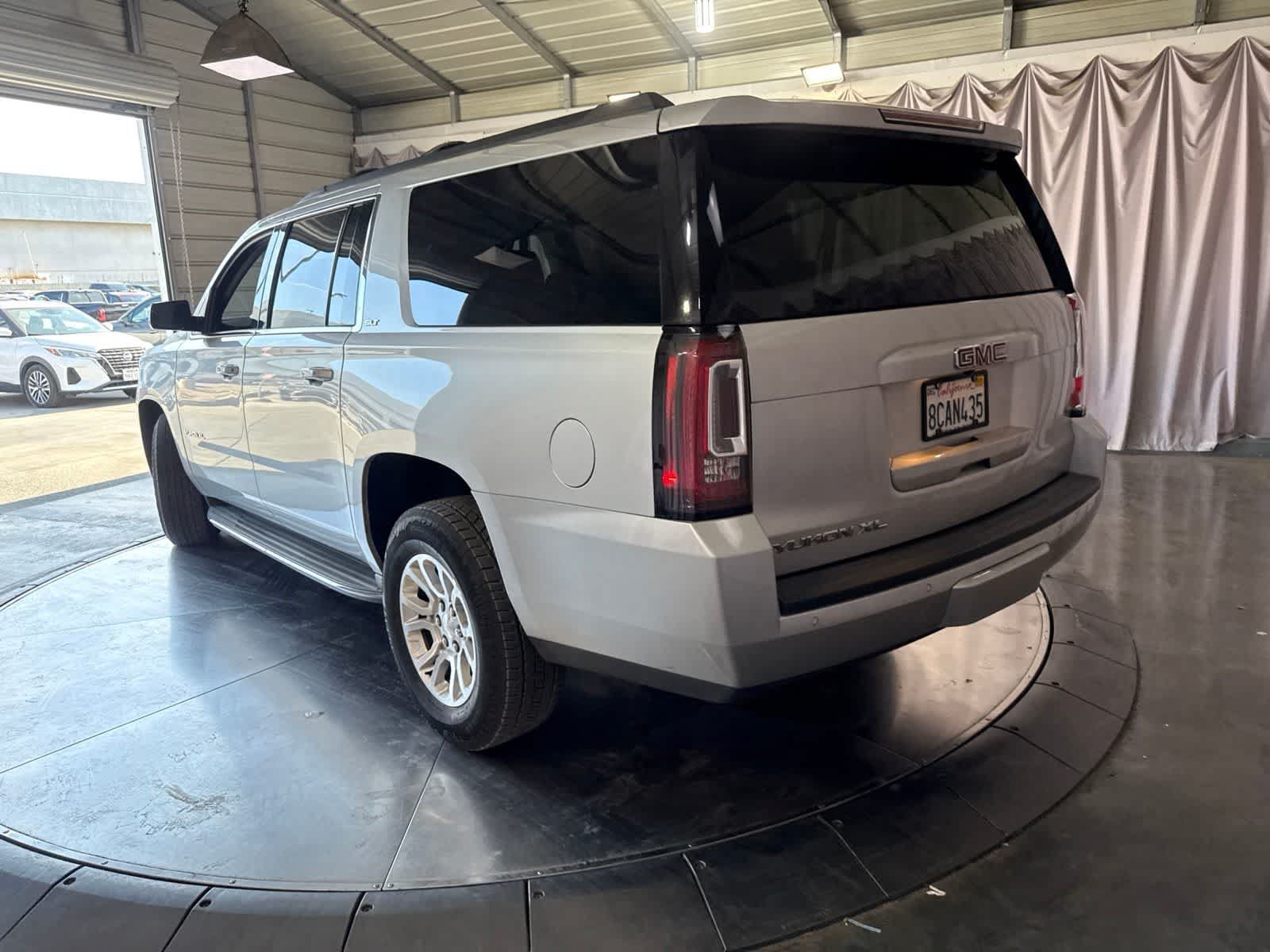 Used 2017 GMC Yukon XL SLT AWD/4WD image 7