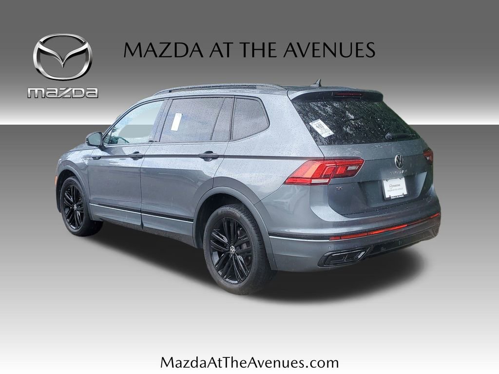 Used 2022 Volkswagen Tiguan SE R-Line image 11