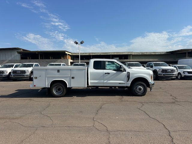 New 2025 Ford F350 XL w/ XL Chrome Package image 2