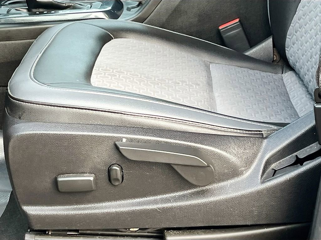 Used 2019 Chevrolet Colorado Z71 AWD/4WD image 18
