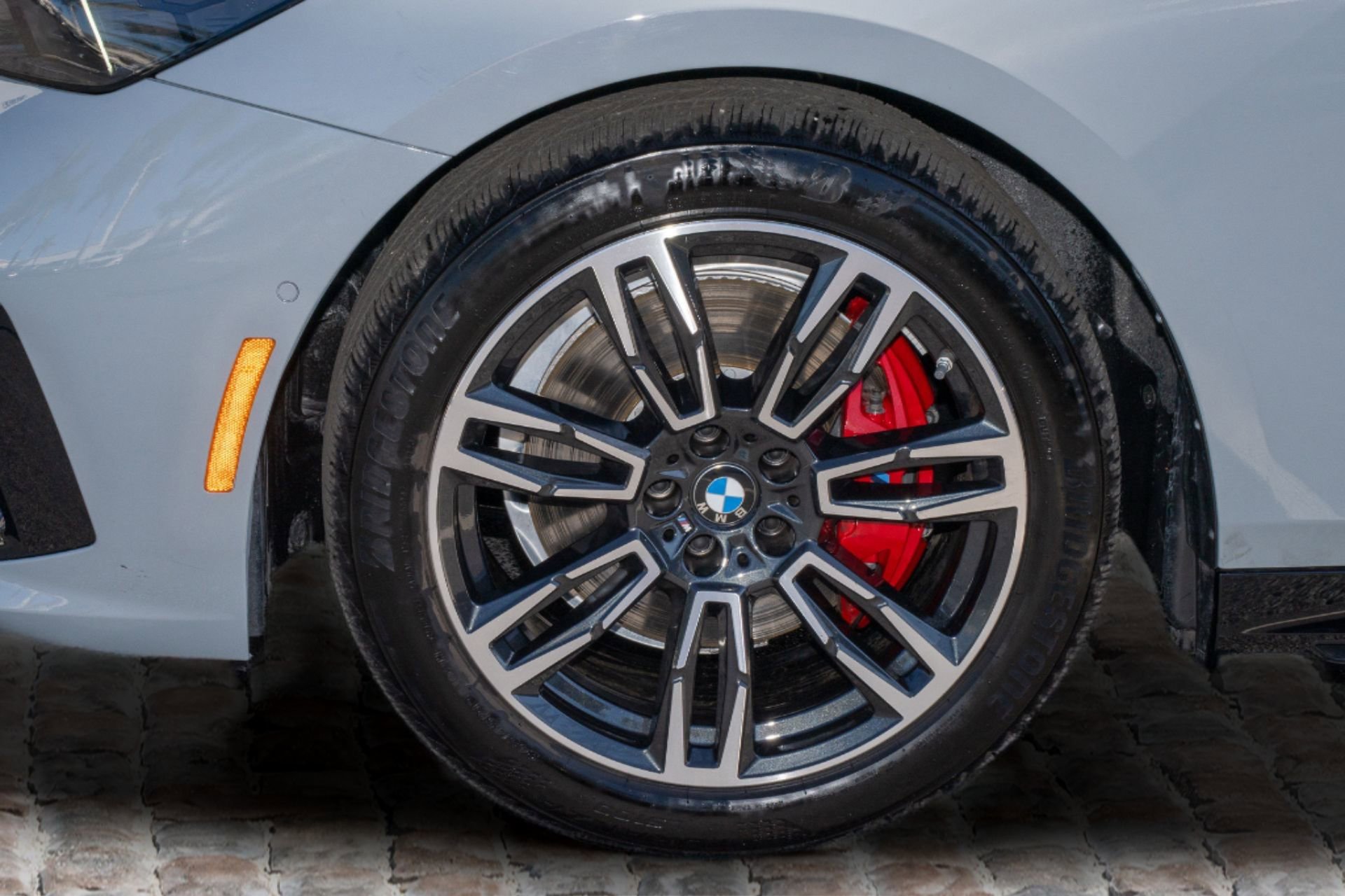 Used 2025 BMW 530i w/ M Sport Package image 40