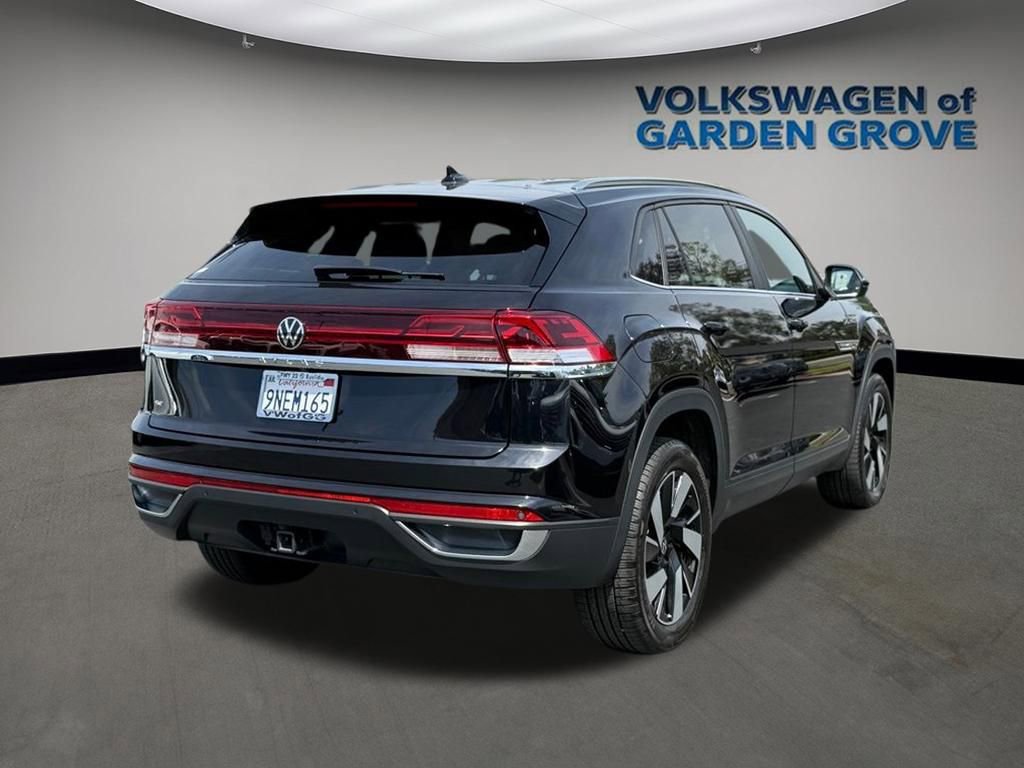 Used 2024 Volkswagen Atlas Cross Sport SE FWD image 7