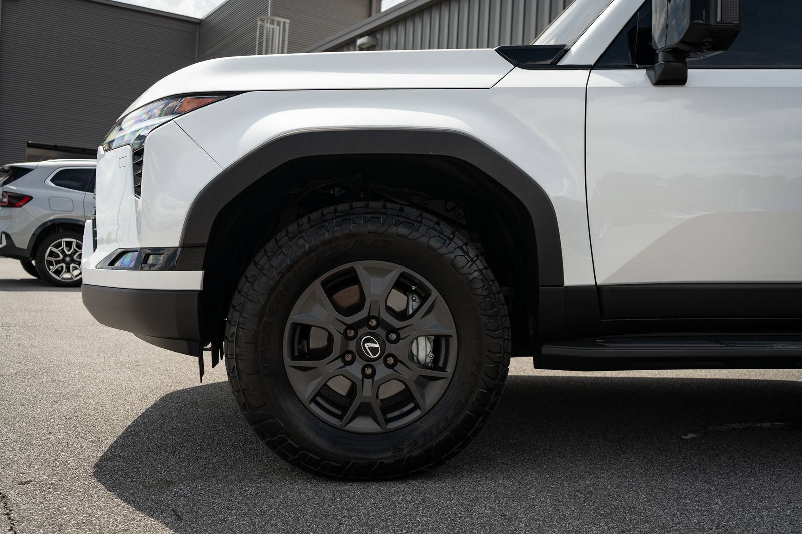 Used 2025 Lexus GX 550 AWD/4WD image 11