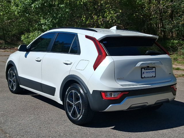 Used 2023 Kia Niro EX FWD image 3