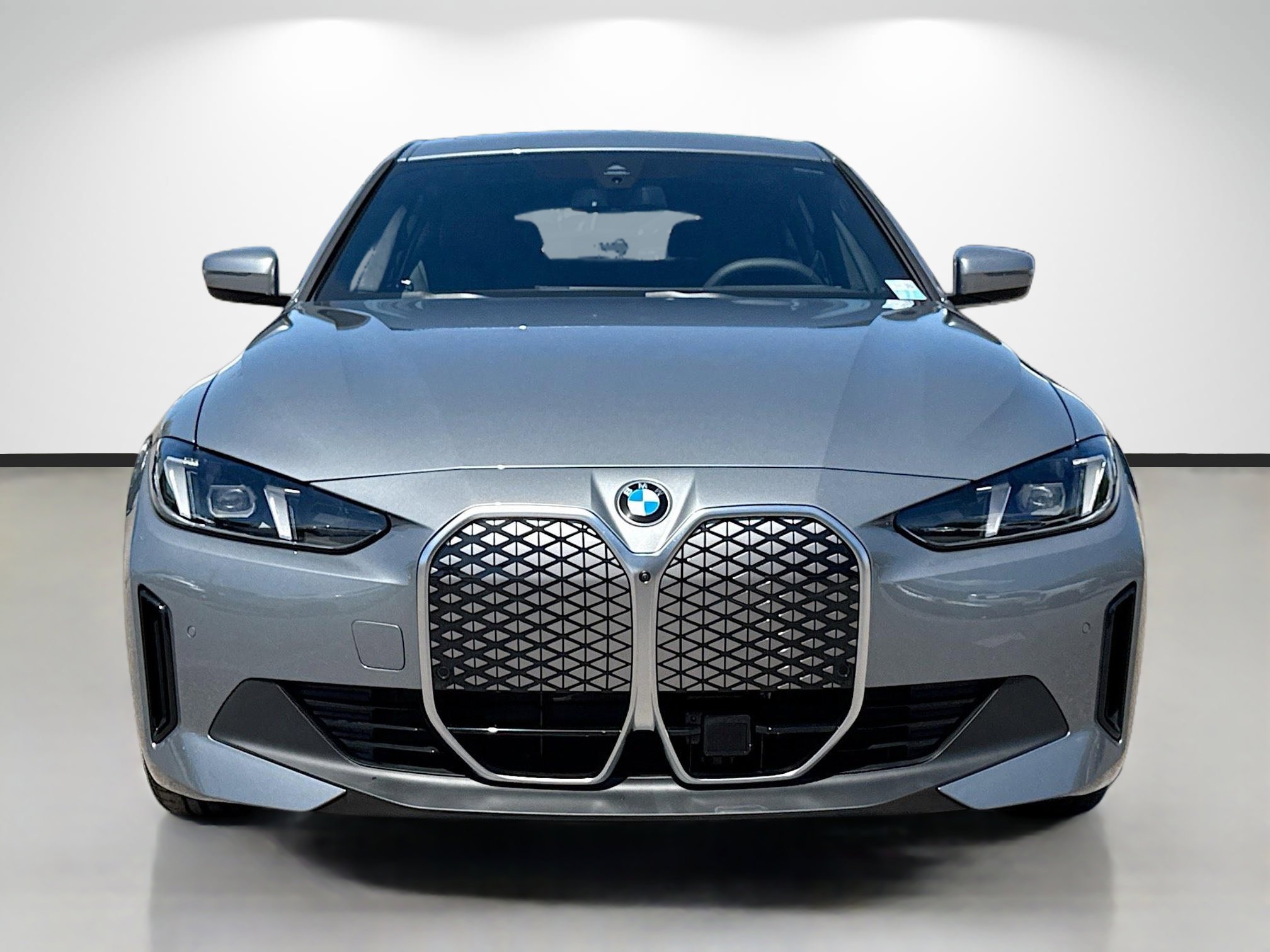 New 2026 BMW i4 eDrive40 w/ Parking Assistance Package image 8