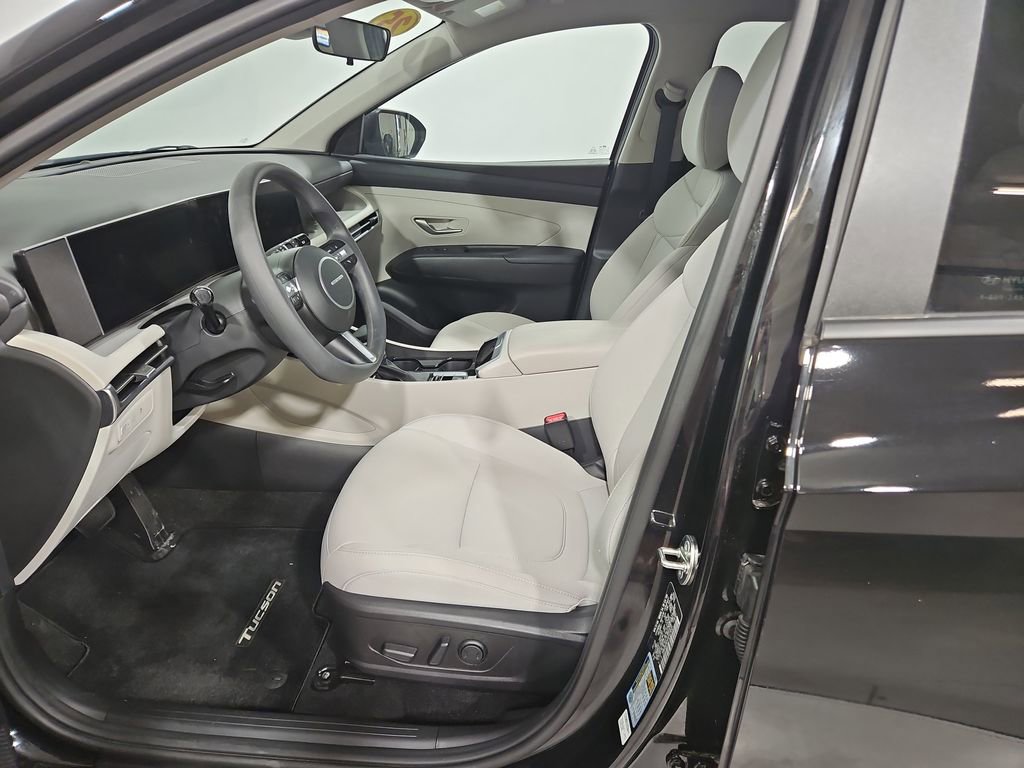 Used 2025 Hyundai Tucson SEL AWD/4WD image 10