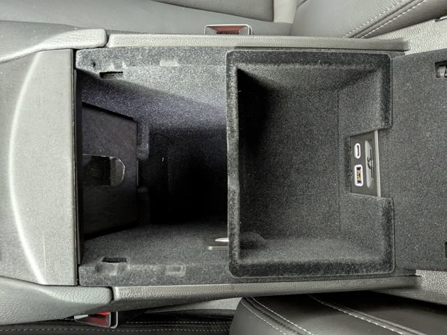 Certified 2022 Cadillac XT5 Premium Luxury FWD image 25