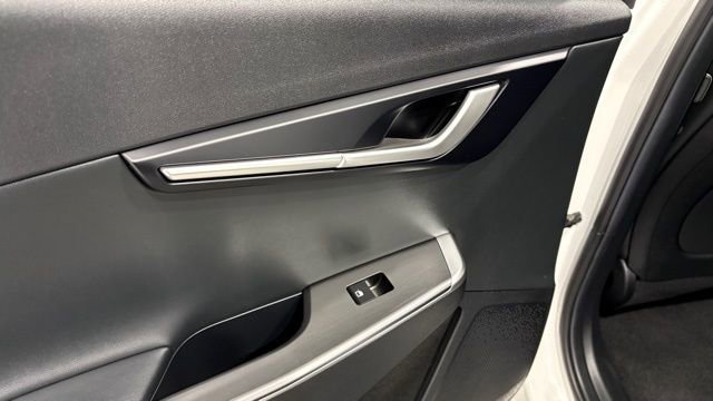 Used 2024 Kia EV6 Light image 18