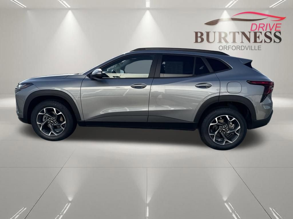 Certified 2024 Chevrolet Trax LT w/ Driver Confidence Package image 5