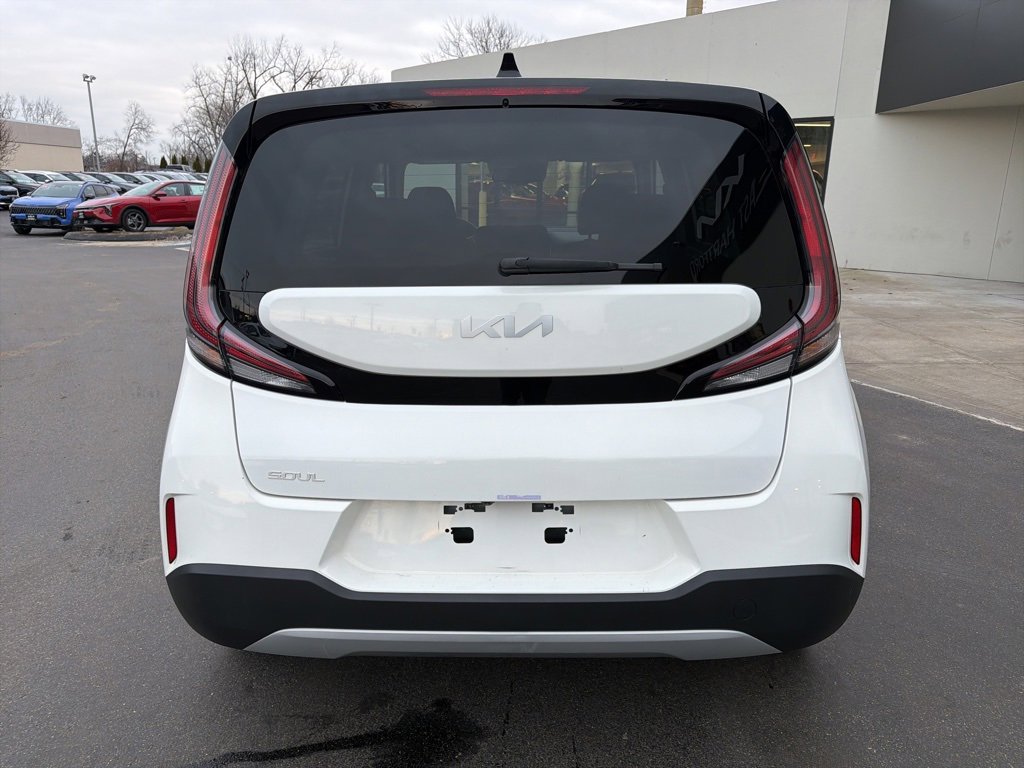 Certified 2023 Kia Soul S image 7