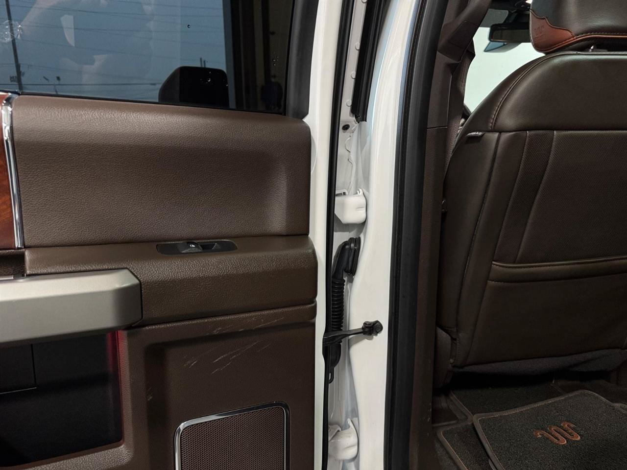 Used 2018 Ford F350 King Ranch w/ King Ranch Ultimate Package AWD/4WD image 26