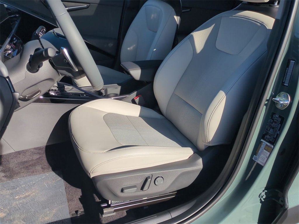 New 2026 Kia Niro EX image 19