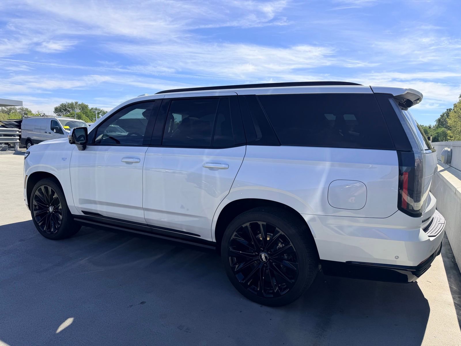 Used 2025 Cadillac Escalade Sport Platinum w/ LPO, ONYX Package image 4