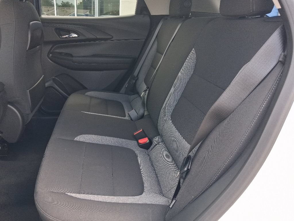 Used 2025 Chevrolet TrailBlazer LT AWD/4WD image 23