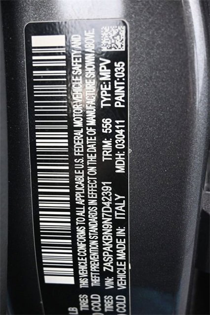 Used 2022 Alfa Romeo Stelvio Ti image 4