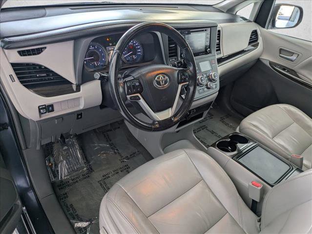 Used 2019 Toyota Sienna XLE image 10
