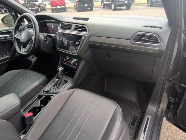 Used 2022 Volkswagen Tiguan SE R-Line AWD/4WD image 27