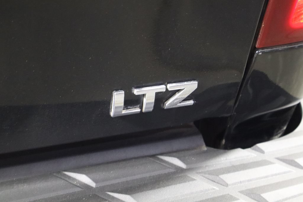Used 2010 Chevrolet Silverado 1500 LTZ w/ Z71 Appearance Package AWD/4WD image 41